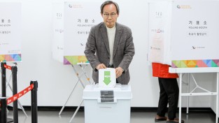 박남서 영주시장, 사전투표 후 투표 참여 독려